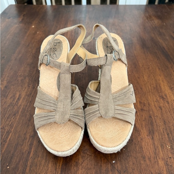 BOC Born Taupe Strappy Wedge Heel Sandal Size 10M - Picture 2 of 8